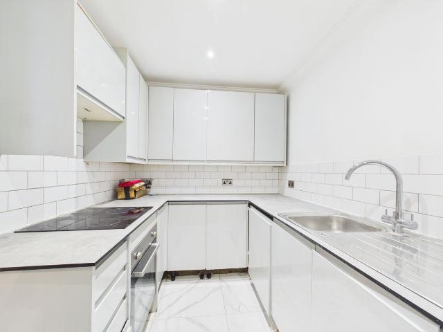 Apartment for rent in Round Hill, Brighton