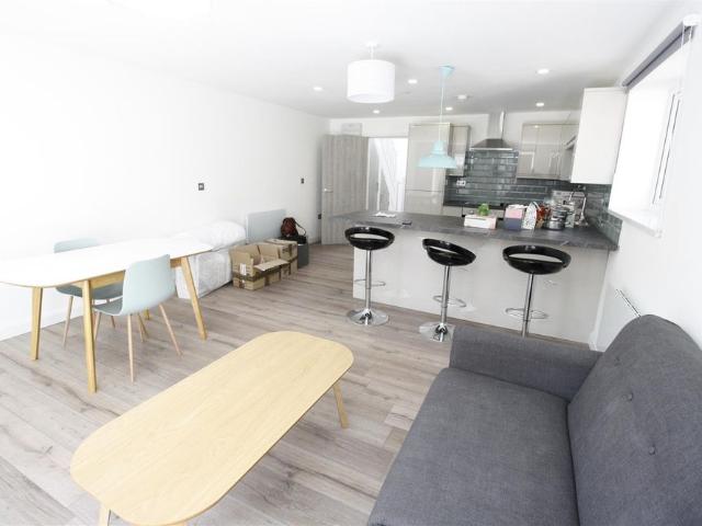 Apartment for rent in Castle Quarter, Falcon Lodge