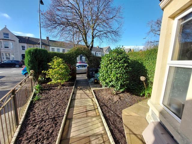 Apartment for rent in Plasnewydd, Falcon Lodge