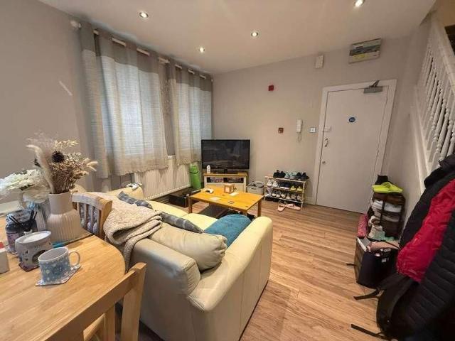 Apartment for rent in Plasnewydd, Cardiff