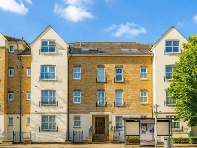 Apartment for rent in Norbiton, Greater London
