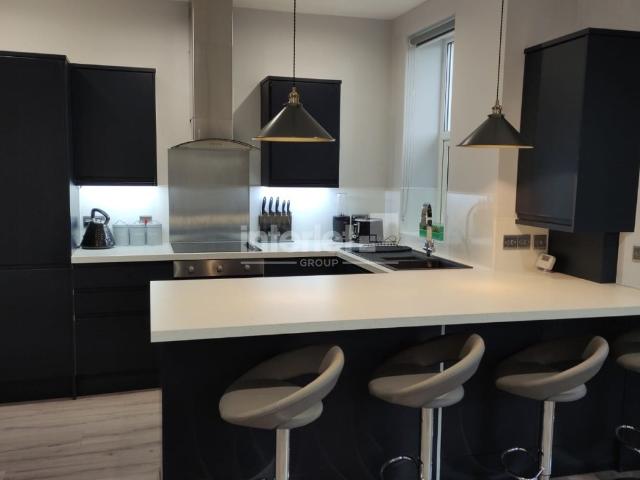 Apartment for rent in Plasnewydd, Falcon Lodge
