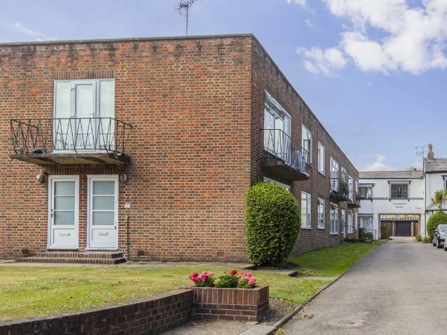 Apartment for rent in St Margarets, Greater London