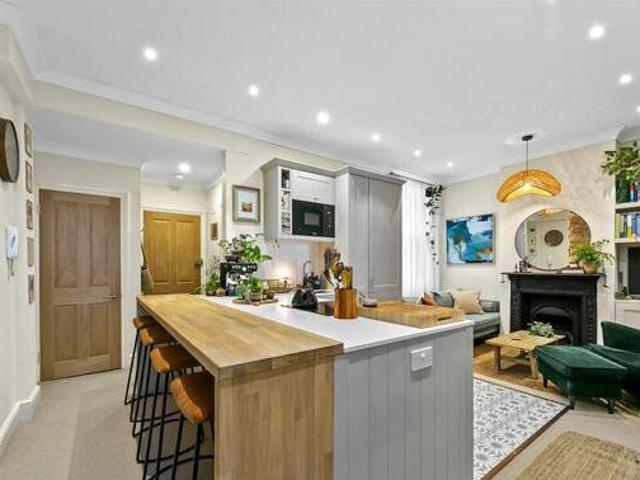 House for sale in Twickenham, Greater London