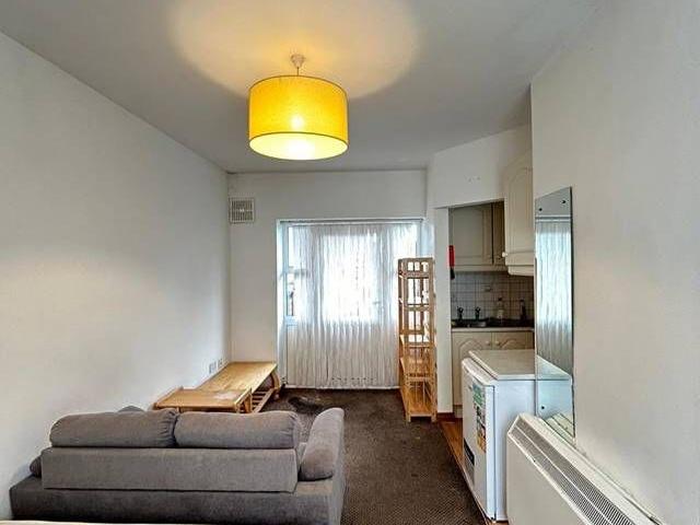 Apartment to rent in Bluebell, North Tipperary