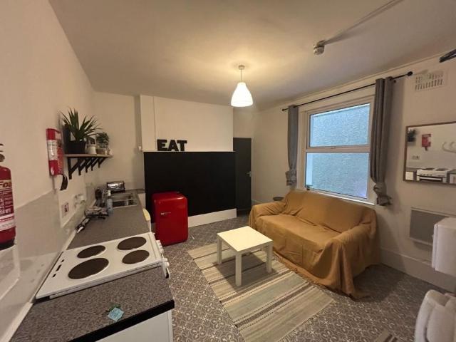 Apartment for rent in Nangreaves, Wales