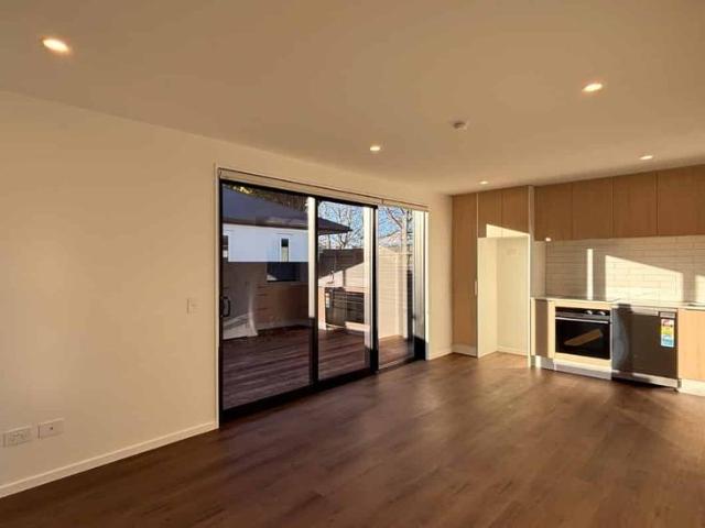 Townhouse for rent in Heathcote, Canterbury