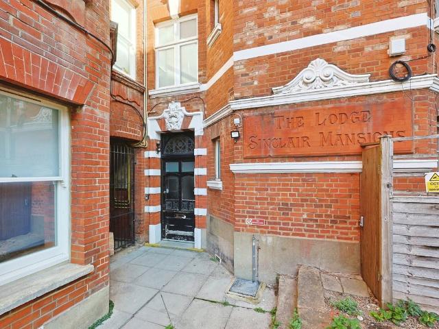 Apartment for rent in London Borough of Hammersmith and Fulham, Greater London
