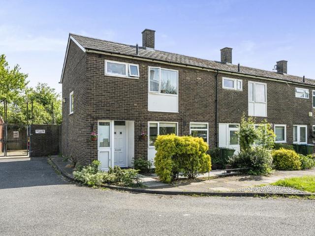 House for rent in Kidbrooke, Greater London