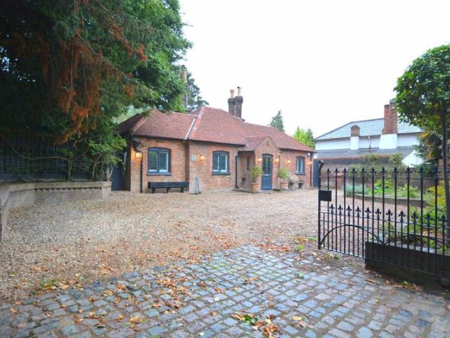 House for rent in Batchworth, Hertfordshire