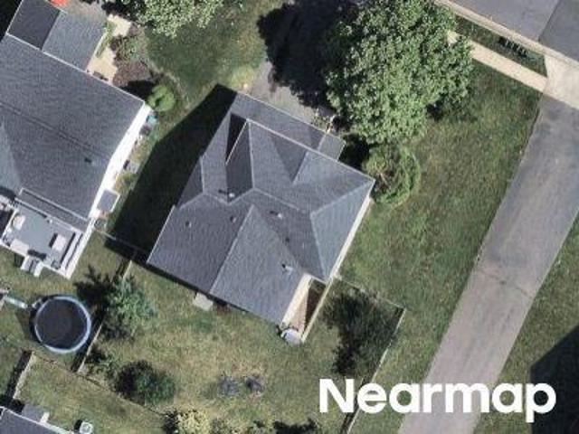 House for sale in Bristow