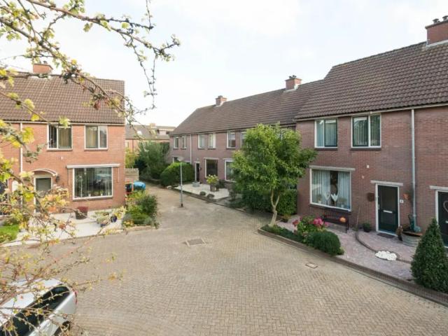 Woning te huur in Boomgaardshoek, Hoogvliet