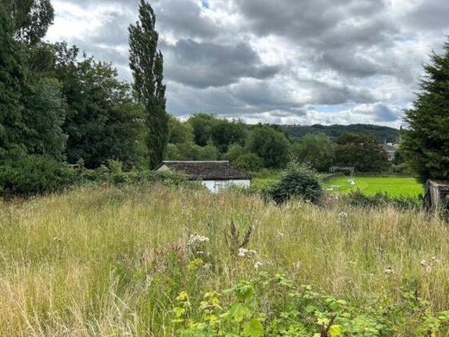 House for sale in Riddlesden, West Yorkshire