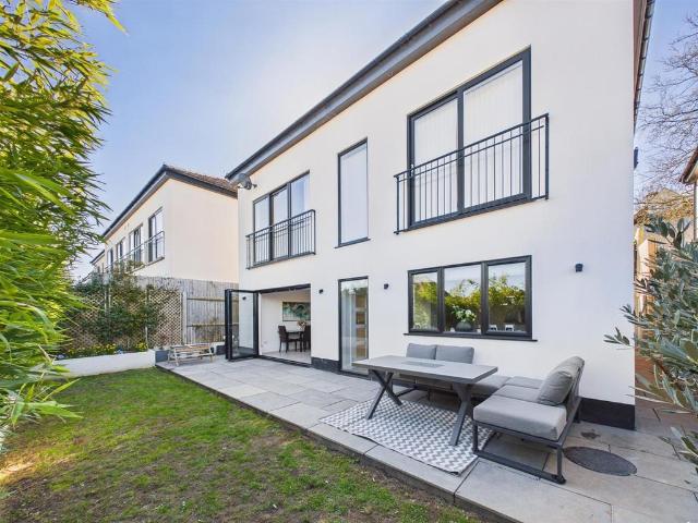 House for rent in London Borough of Croydon, Kenley
