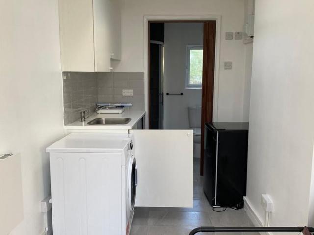Studio for rent in London Borough of Croydon, Greater London