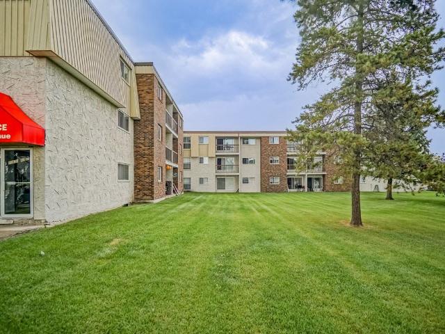 Apartment for rent in Wedgewood, Alberta
