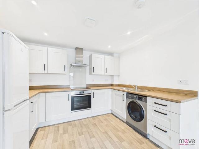 Apartment for rent in Prestbury, Golden Valley