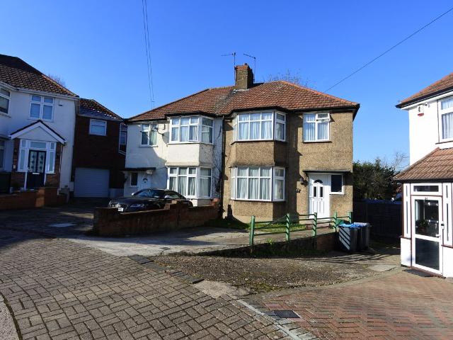 House for rent in Kingsbury, Greater London