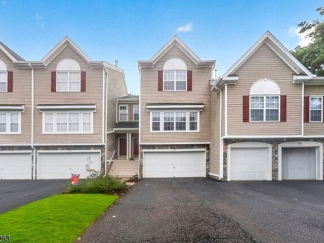 Condo for sale in Passaic, New Jersey