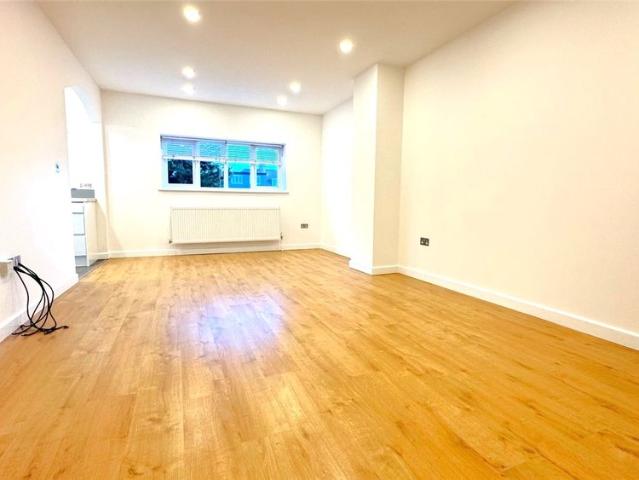 Apartment for rent in London Borough of Barnet, Greater London