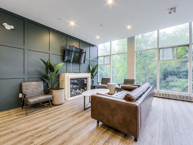 Apartment for rent in Castle Green, Oakville