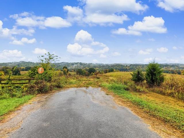 Farm for sale in Crestmoor, Bowling Green