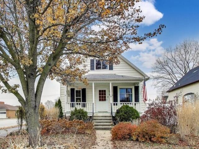 House for sale in Lansing, Illinois