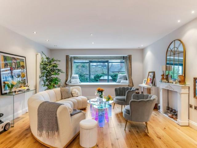House for rent in Childs Hill, Greater London