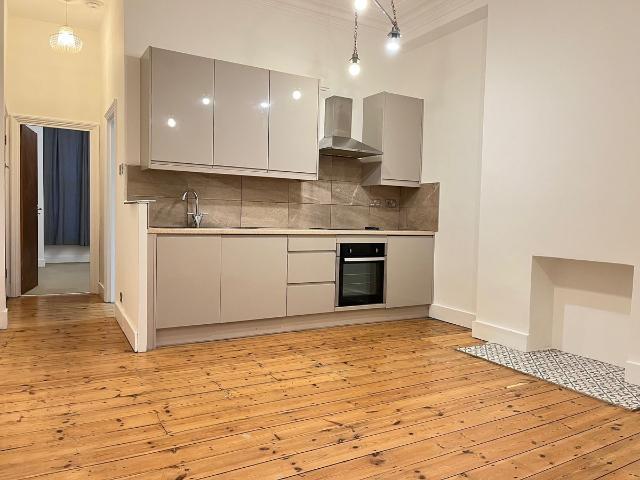 Apartment for rent in Stroud Green, Greater London