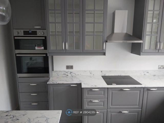 House for rent in London Borough of Merton, Mitcham