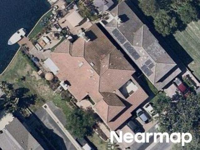 House for sale in Lake Forest