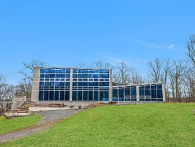 House for sale in Lakeville, Pennsylvania
