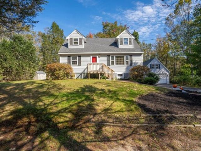 House for sale in Standish, Cumberland County