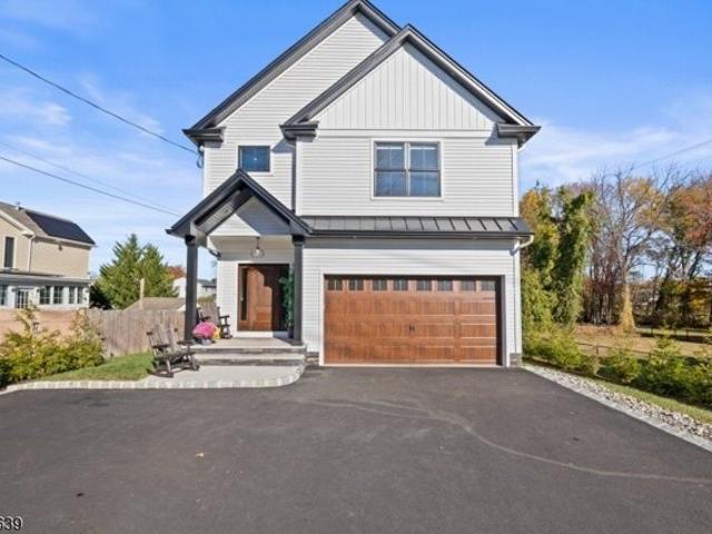 House for sale in East Hanover, New Jersey