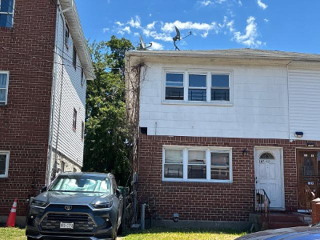 House for sale in Queens, Arverne