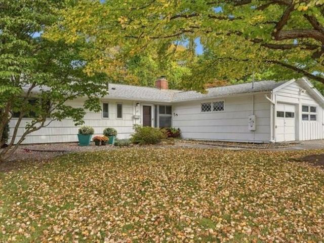 House for sale in Framingham, Middlesex County
