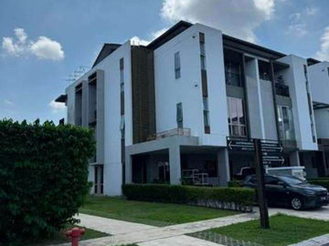 Townhouse for sale in Kajang, Langat
