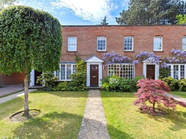 House for rent in Sunningdale