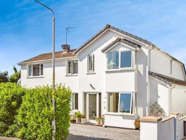 House for sale in Saundersfoot, Wales