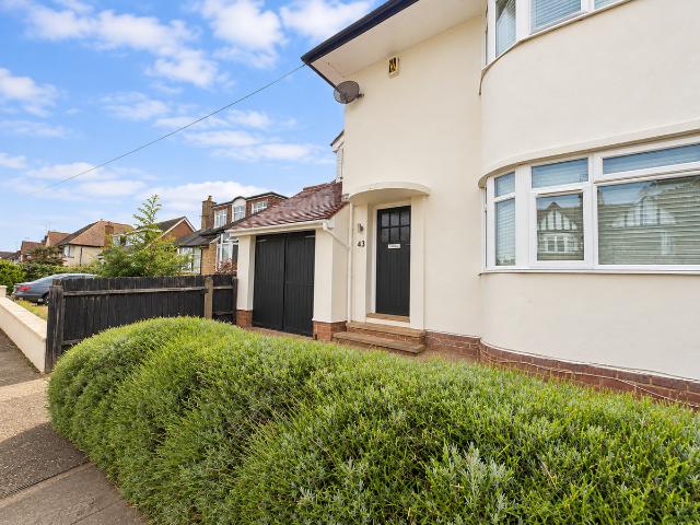Apartment for rent in Headlands, Northampton