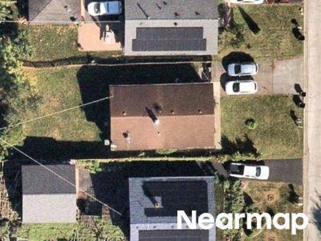 House for sale in Round Lake