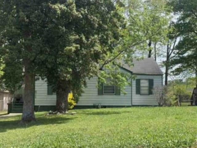 House for sale in Fairfield, Alabama