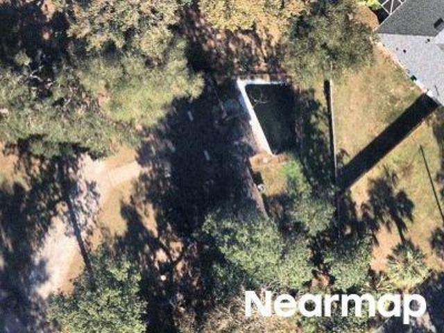 House for sale in De Leon Springs, Florida