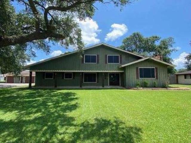 House for sale in Bridge City, Texas