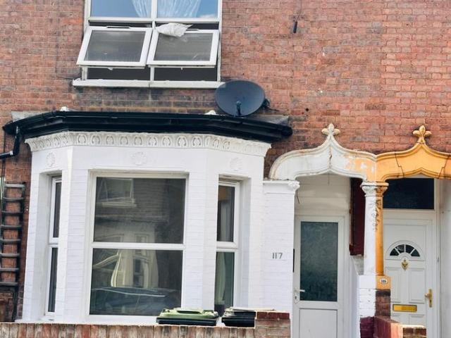 House for rent in Spring Park, Luton