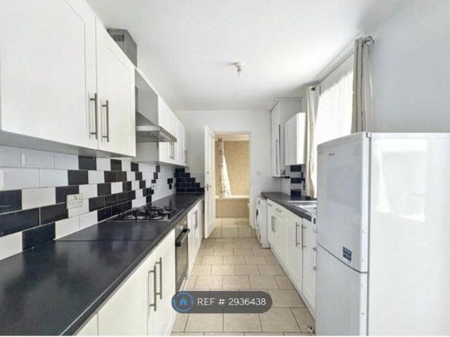 House for rent in Spring Park, Luton