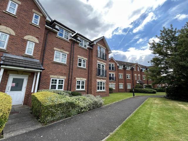 Apartment for rent in Sale Moor, Trafford Park
