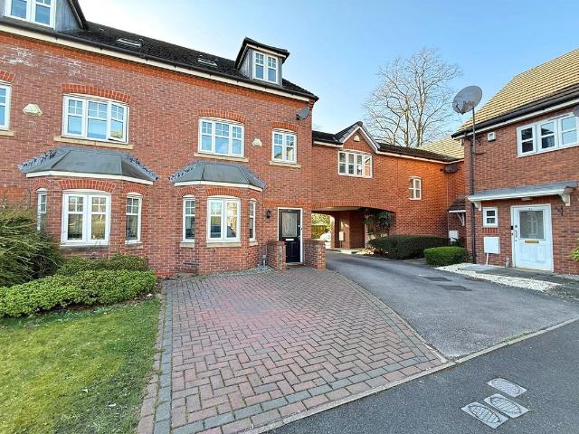 House for rent in Sale Moor, Trafford Park