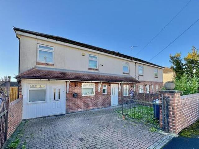 House for sale in Monk Bretton, South Yorkshire