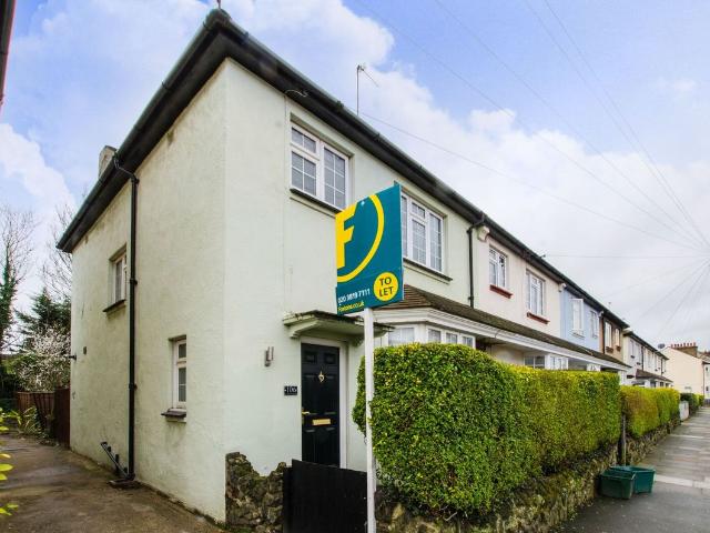 Apartment for rent in Shortlands, Greater London